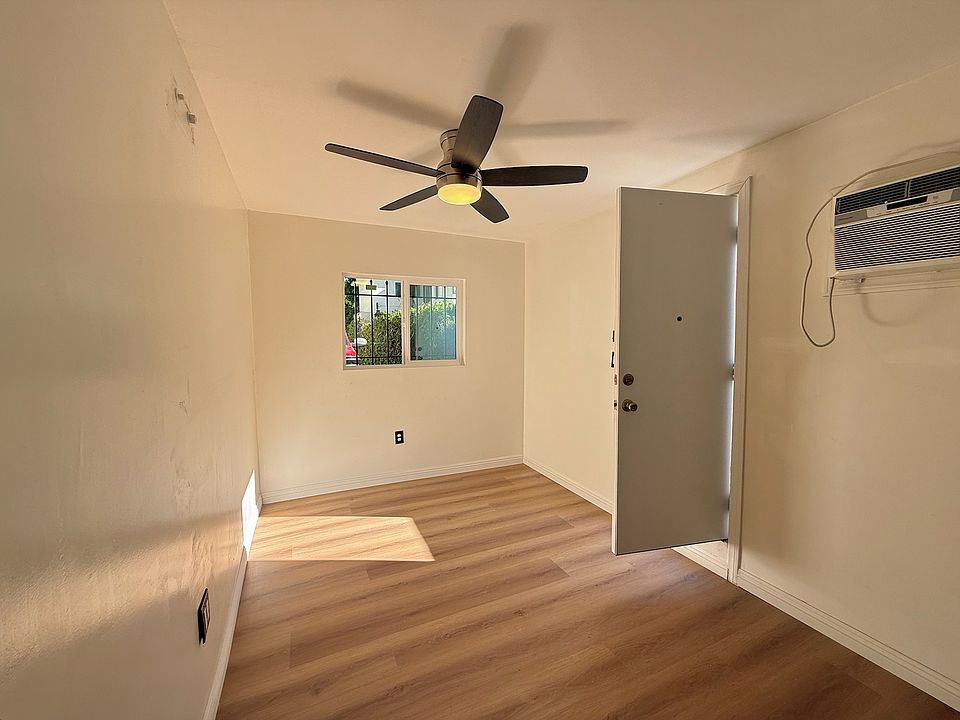 1st image of 1327 N Orange Dr #2