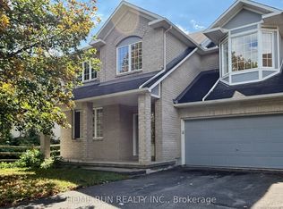 41 Brechin Cres, Ottawa, ON K2W 1E4