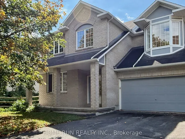 41 Brechin Cres, Ottawa, ON K2W 1E4