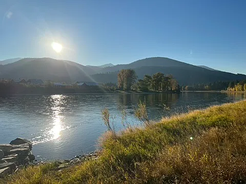 Kootenai River Rd — Photo 23
