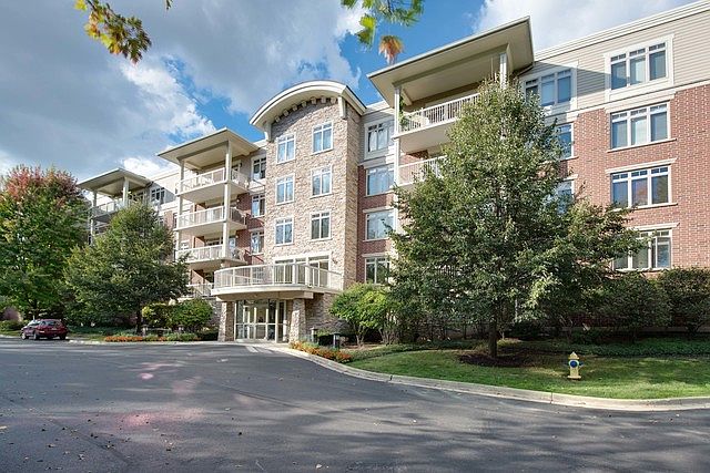 1st image of 425 Benjamin Dr APT 308