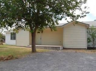 420 Minnesota St, Geronimo, OK 73543