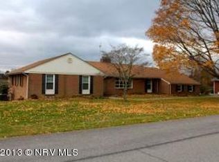 1124 Windsor Ave, Pulaski, VA 24301