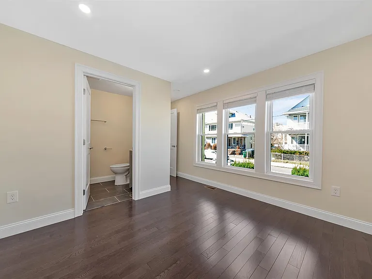 39 Wright Ave #1 — Photo 14