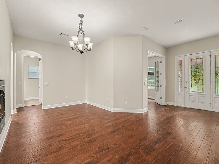 2934 Tuscarora Ct — Photo 2