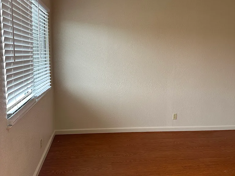 901 J St #6 — Photo 6
