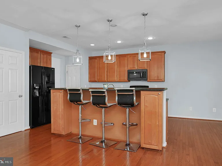 2548 Port Potomac Ave — Photo 8
