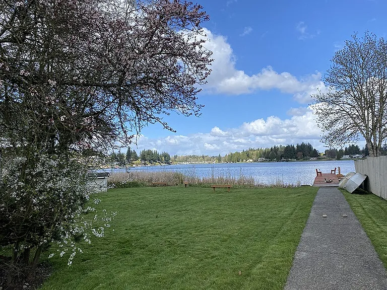 Township Lake Meridian — Photo 33