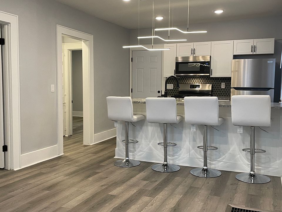 1st image of 610 Hickory St #1