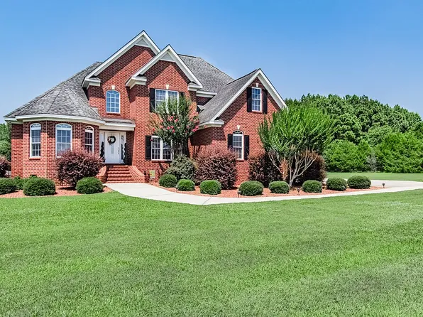 6119 Howell Rd, Lumberton, NC 28358