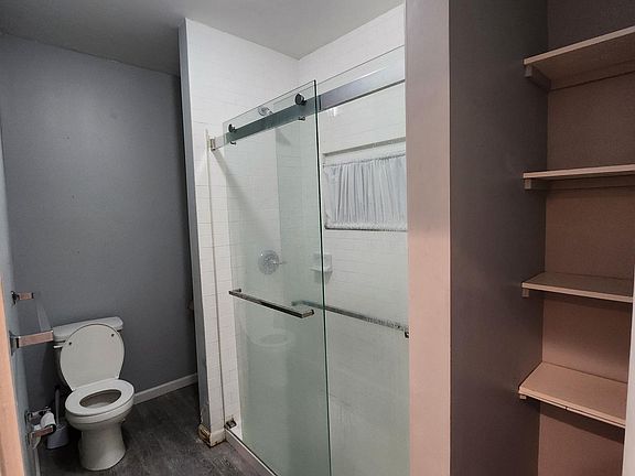 4th image of 34 Kensington Pl #1