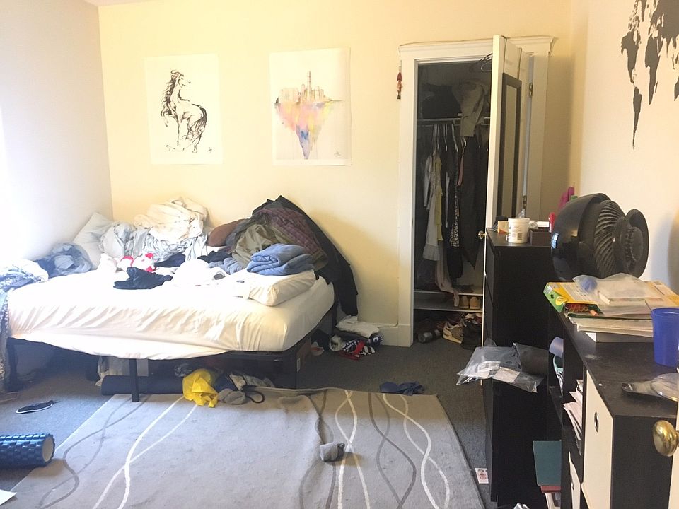 2nd image of 829 Beacon St #03CMZ