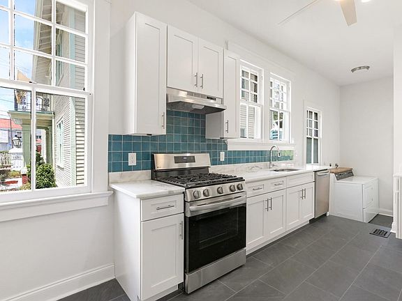 Kitchen & Laundry