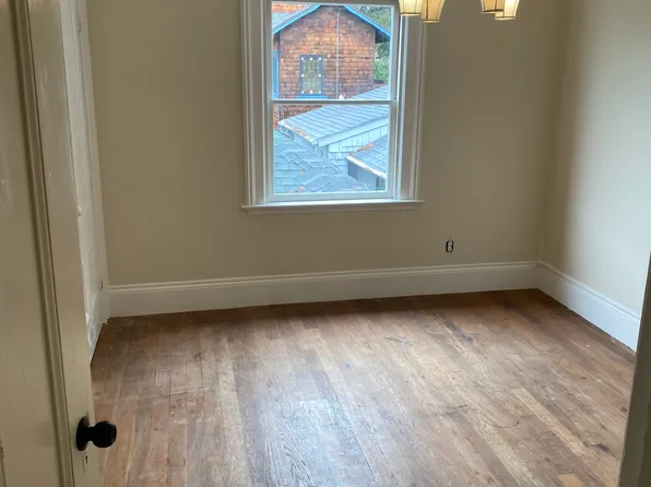 670 Brooklyn Ave, Oakland, CA 94606