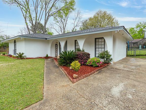 2nd image of 627 Carol Villa Dr