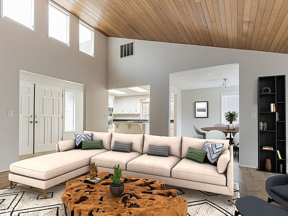 3rd image of 16990 Sargent Ln