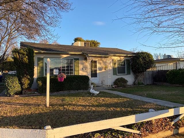2nd image of 1419 Inyo Ave
