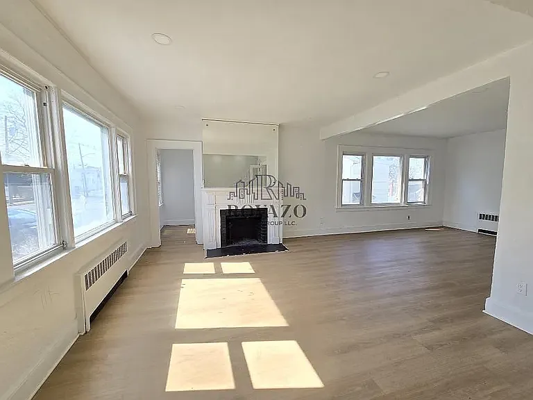 1582 Summit Ave — Photo 20