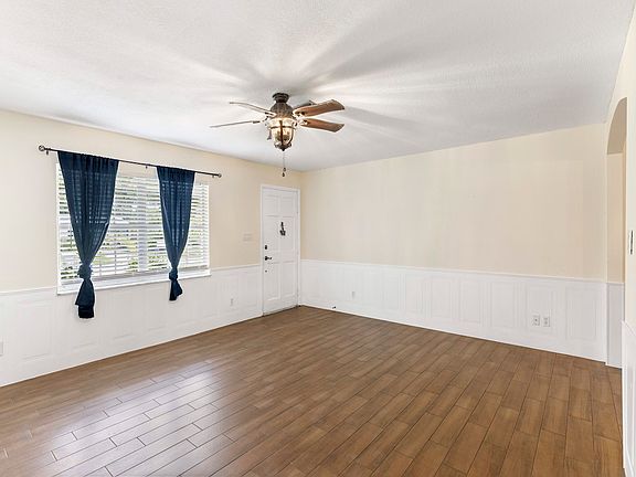 2nd image of 730 40th Ave