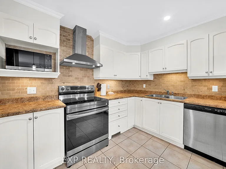 436 Claridge Dr — Photo 8