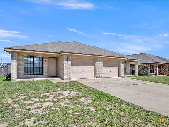 3rd image of 1305 Nicholas Cir
