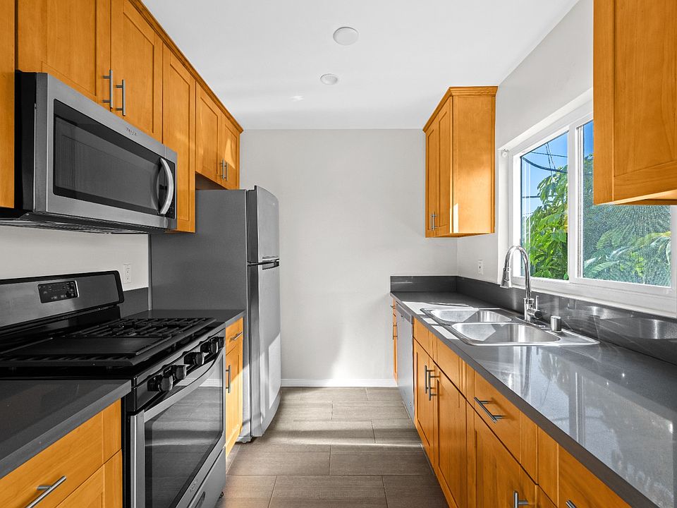 1st image of 8336 Blackburn Ave APT 7