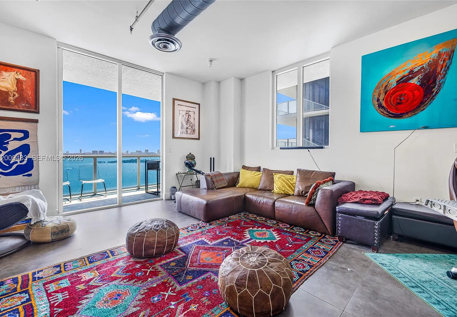 Star Lofts On The Bay Con — Photo 1