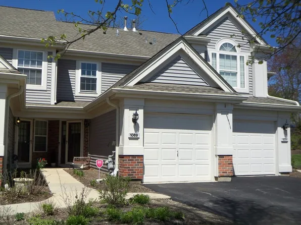1069 Talbots Ln #105, Elk Grove Village, IL 60007