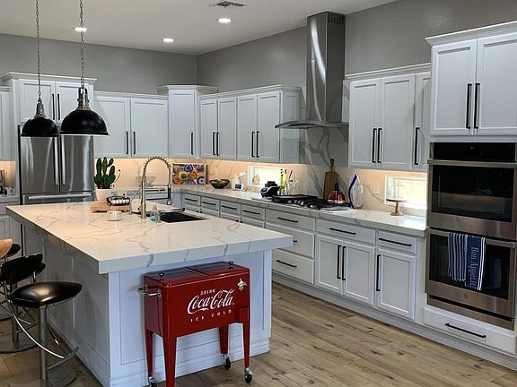 5th image of 3028 E Robin Ln