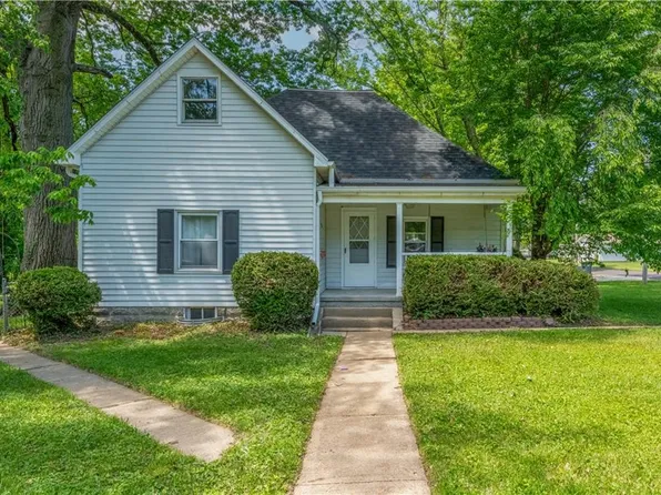 1812 E 12th St, Sedalia, MO 65301