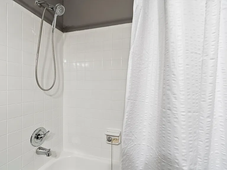 2222 Cypress Landing Dr — Photo 10