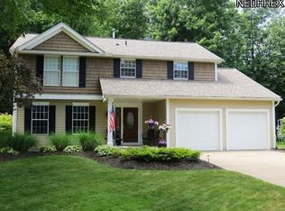 6920 Weatherby Dr, Mentor, OH 44060