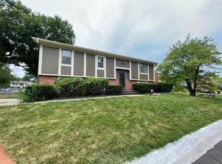 1701 S Taylor Cir, Olathe, KS 66062