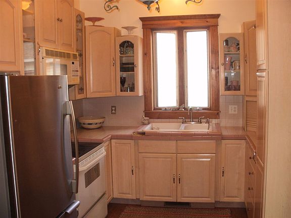 5th image of 549 Sunnyside Dr