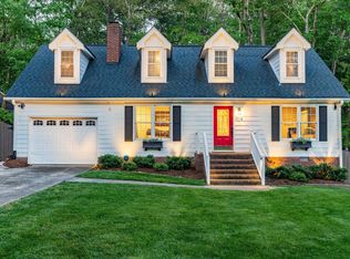 904 Northwoods Dr, Cary, NC 27513