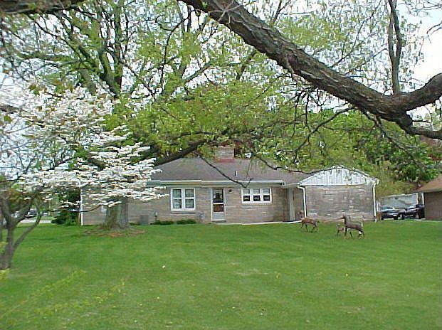 2nd image of 611 School St