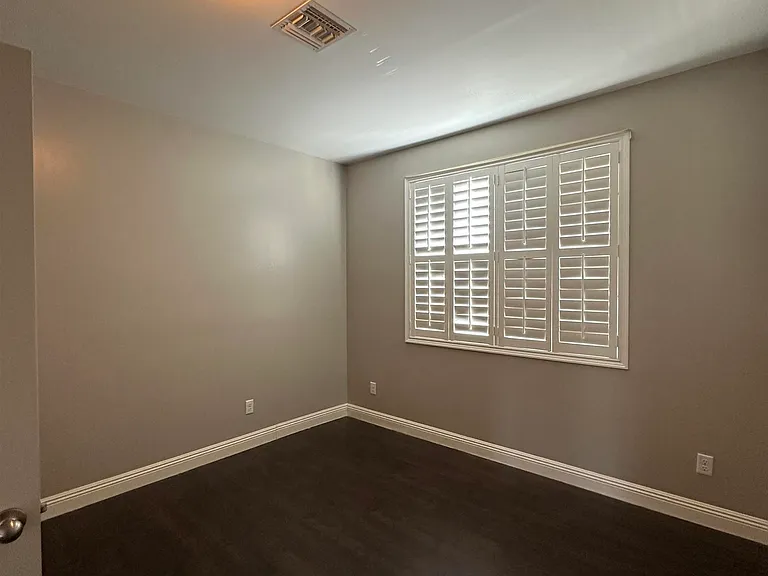 6569 E 34th Ln — Photo 18