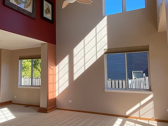 3rd image of 2430 Lenox Cir