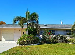 2360 Chaucer St, Clearwater, FL 33765