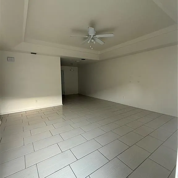 1916 Summer Breeze Rd #B — Photo 2