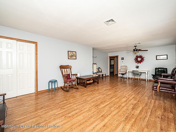 4th image of 40 Fort De France Ave