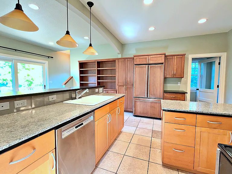 1827 N Skidmore St — Photo 29