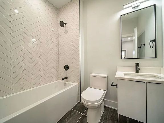 5th image of 1117 24th St NW #1