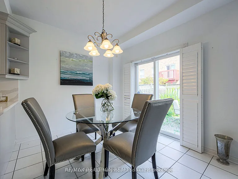 269 Treasure Rd E #UPPER — Photo 13