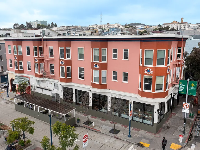 445 Octavia St #7 — Photo 15