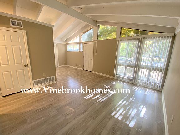 4th image of 2825 Grants Pkwy