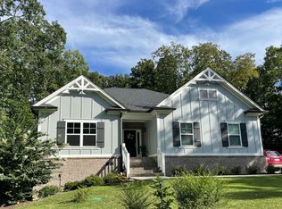 2820 Corral Rd, Signal Mountain, TN 37377