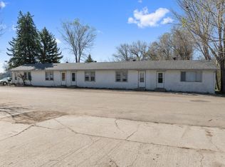 1000/1002 43rd St SE, Minot, ND 58701