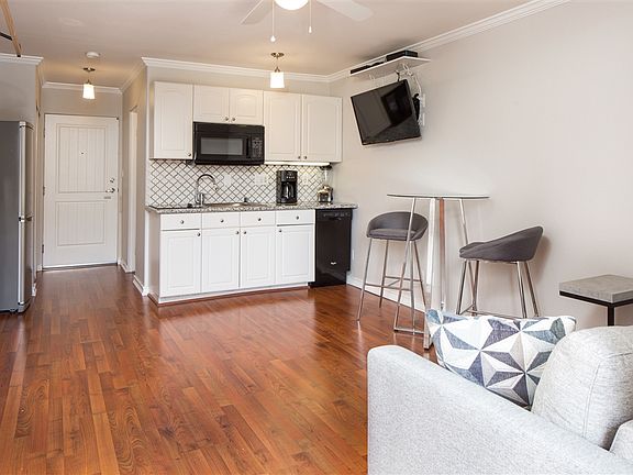 4th image of 1021 Scott St APT 134
