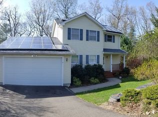 8 Howe St, Belchertown, MA 01007